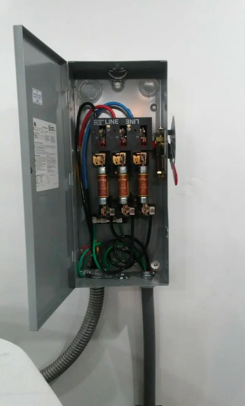 Three-phase disconnect switch installed for Smoke Detector Installation in Brier